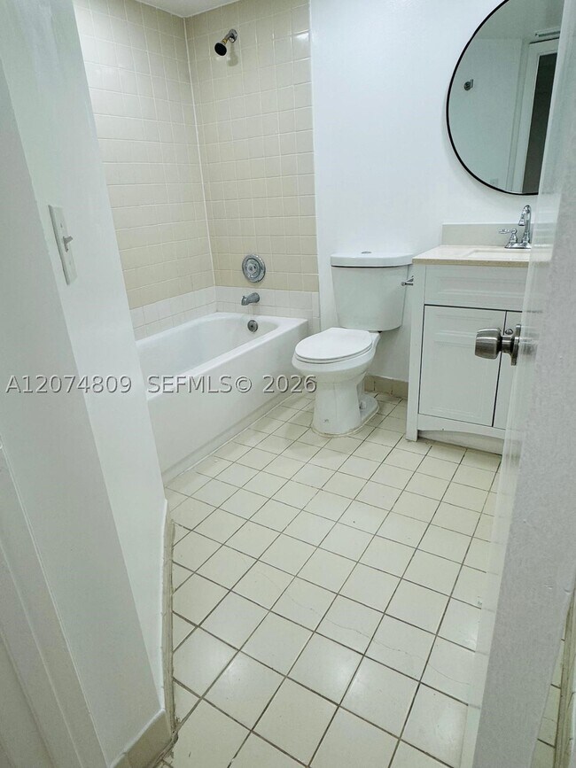 Building Photo - 8801 Wiles Rd