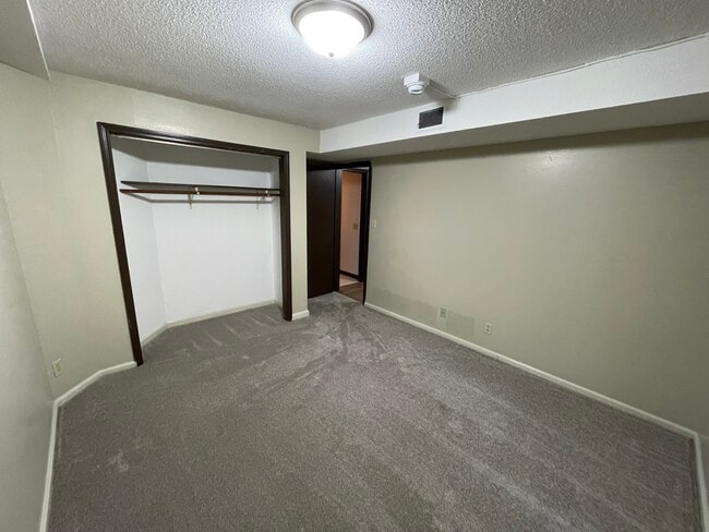 Building Photo - 3110 Alpine Dr