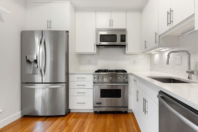 Building Photo - 242 Shawmut Ave