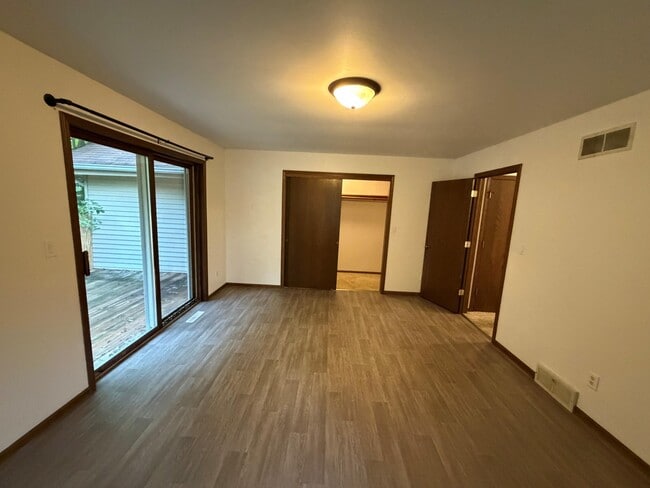 Building Photo - 2568 Pebble Valley Rd