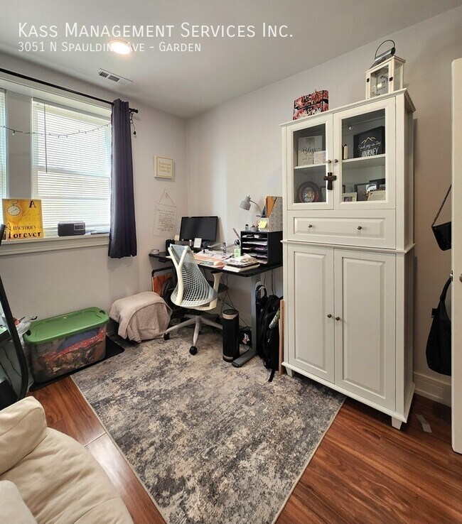 Building Photo - 3051 N Spaulding Ave