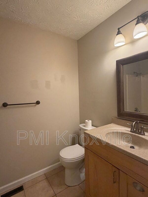 Building Photo - 4100 Abercorn Rd