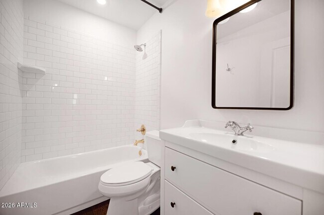 Building Photo - 4228 N 44th Pl