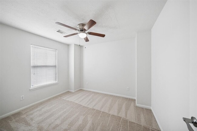 Building Photo - 12047 Belle Ct