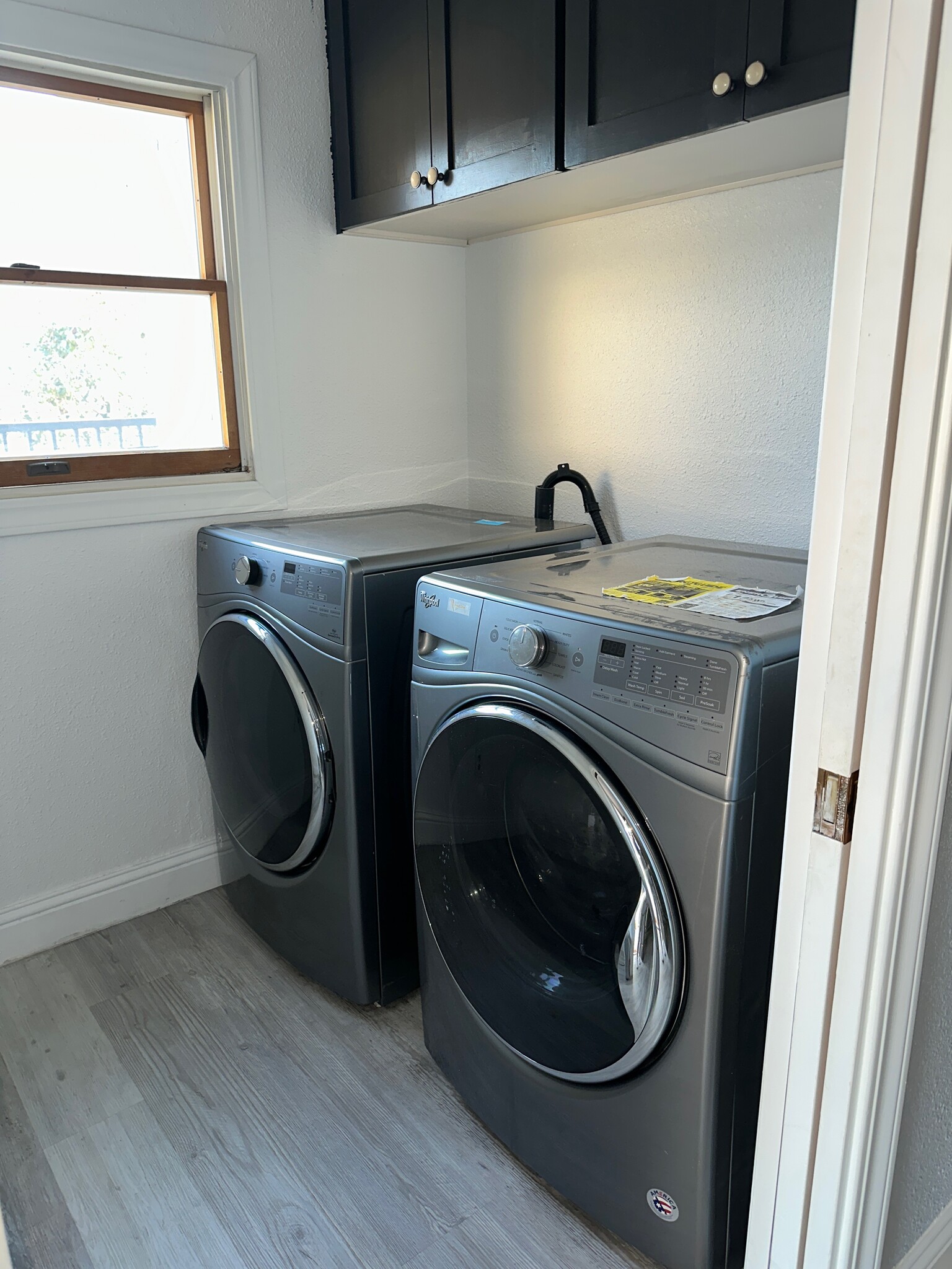 laundry room - 910 S Pleasant Ave