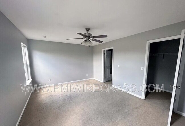 Building Photo - 112 Scarlet oaks Ct