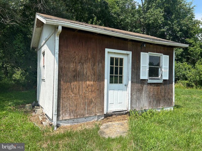 Building Photo - 2201 Pondtown Rd