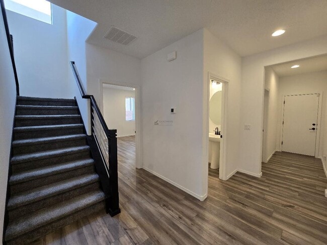 Building Photo - 5208 Gold Hl Ln