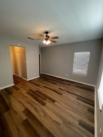 Building Photo - This spacious 3-bedroom, 2-bathroom home j...