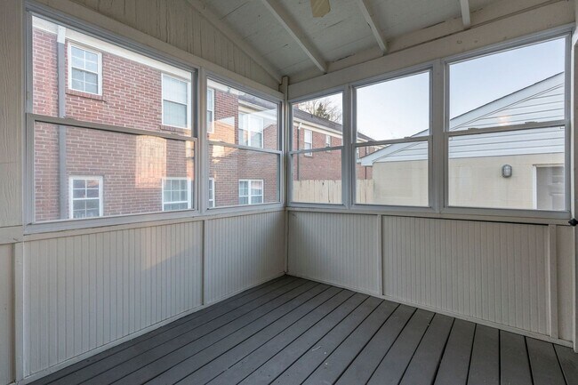 Building Photo - 1619 Ellwood Ave