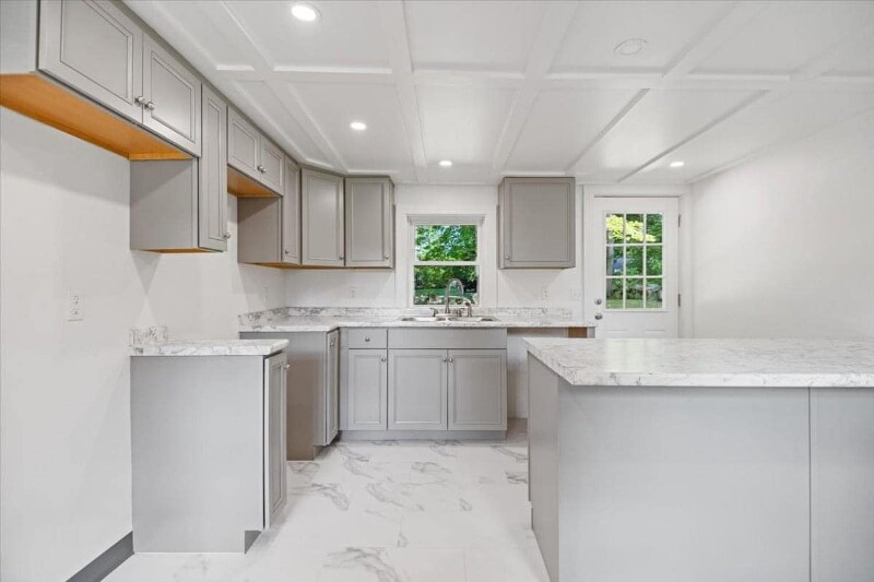 Building Photo - 2 Howes Corner Rd