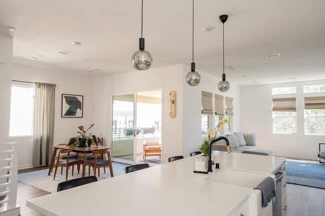 Building Photo - 26939 Goldfinch Ln