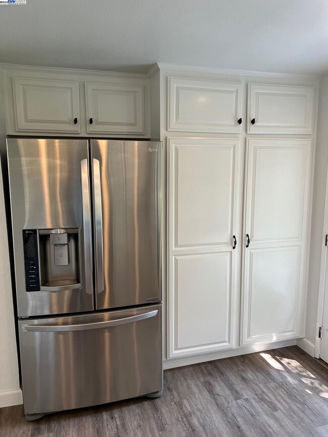 Building Photo - 535 Cambrian Way