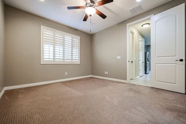 Building Photo - COMING SOON! Great Location!Stunning 6-bedroom Plus 7, 4.5-bathroom home located in Chandler