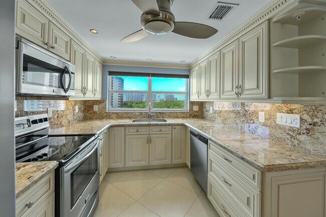 Building Photo - 3300 S Ocean Blvd