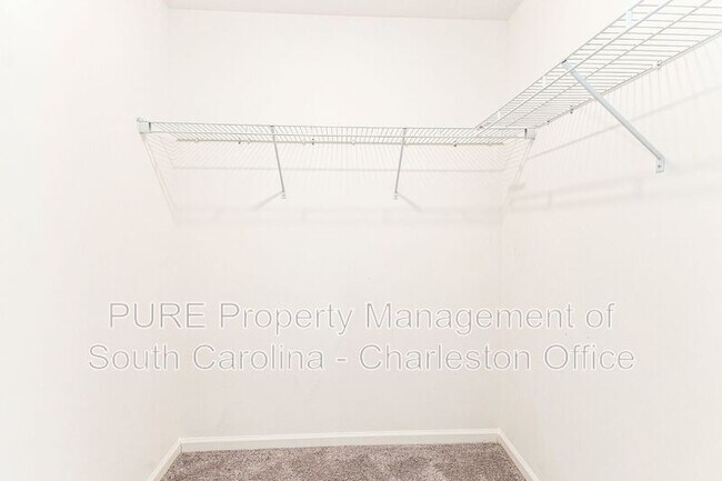 Building Photo - 1305 Scarlett Maple St