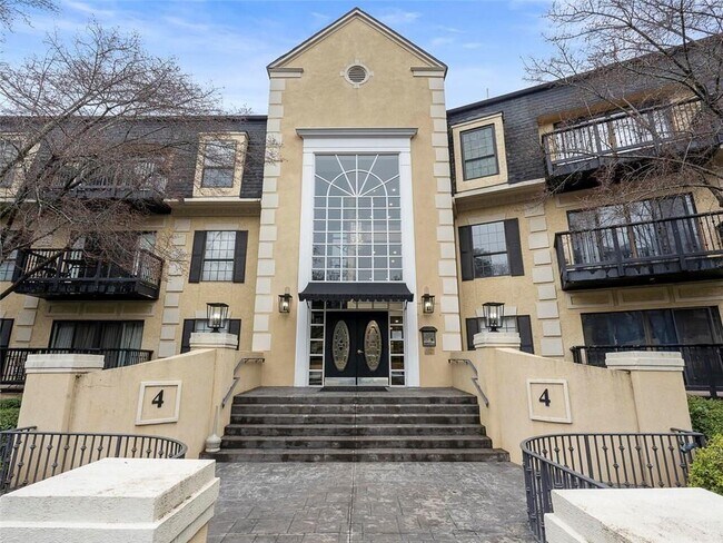 Primary Photo - 4115 Pine Heights Dr NE