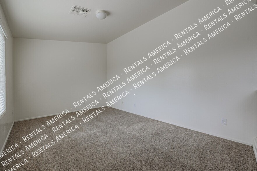 Building Photo - 7312 S 56th Ln