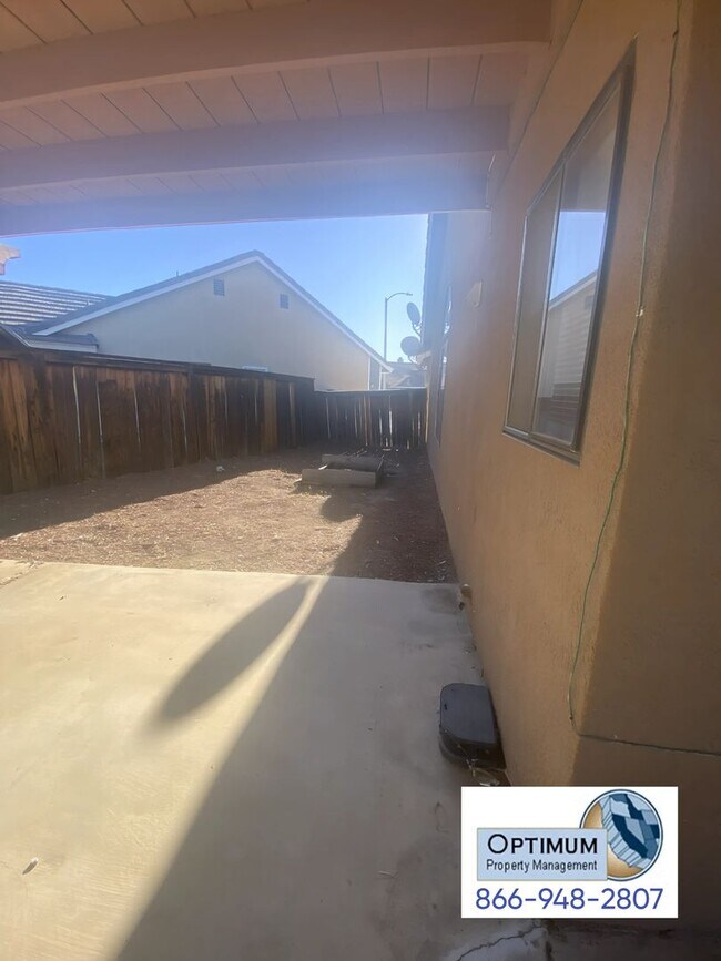 Building Photo - Beautiful 3-Bedroom Home with Covered Pati...