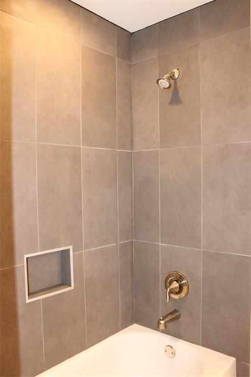Building Photo - 668 Lamoka Ct