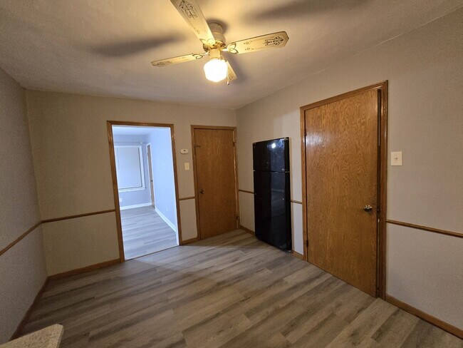 Building Photo - Spacious 3-Bedroom Rental in St. Louis! (Section 8 Welcome)