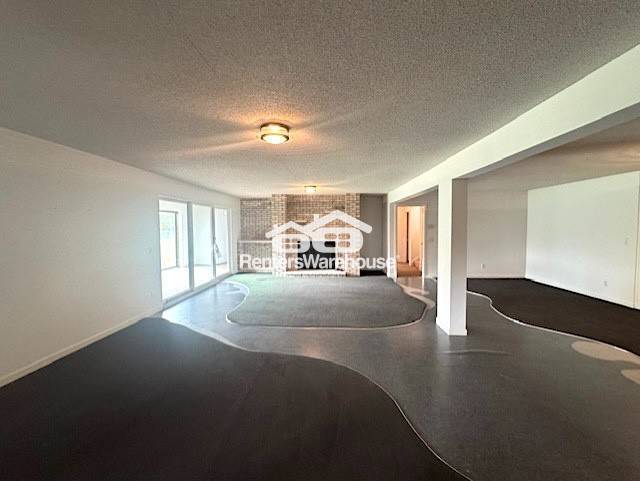 Building Photo - 2800 Hunter Dr
