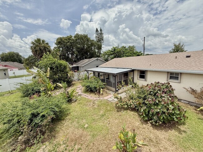 Building Photo - 714 Caribou Dr
