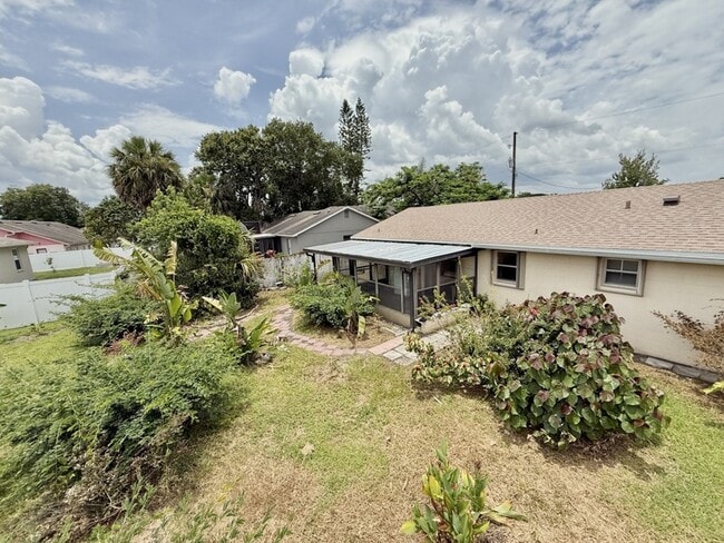 Building Photo - 716 Caribou Dr