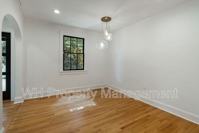 Building Photo - 541 Skyview Dr