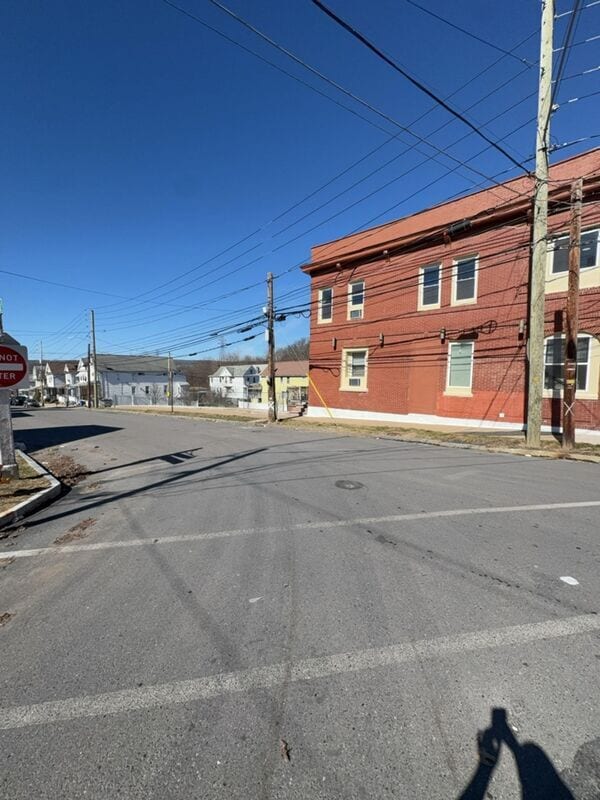 Building Photo - 730 N Main St