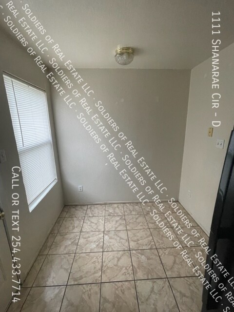 Building Photo - 1111 Shanarae Cir