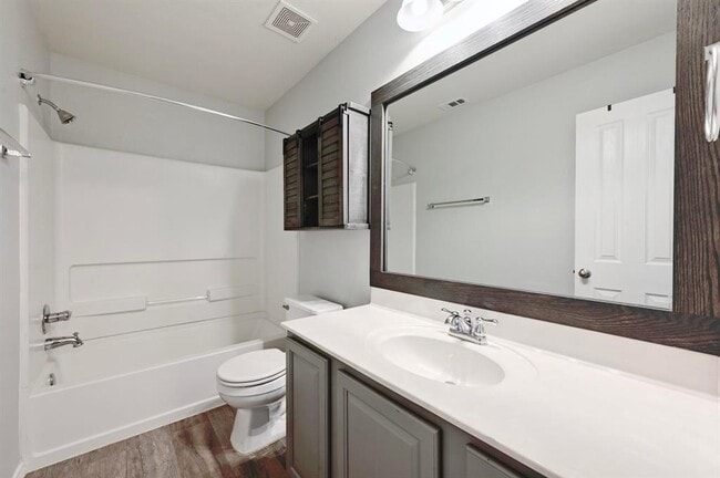 Building Photo - 11729 Channing Dr