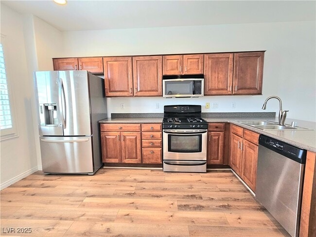 Building Photo - 10436 Masons Creek St