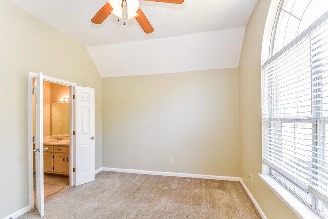 Building Photo - 6659 Whitten Pine Dr