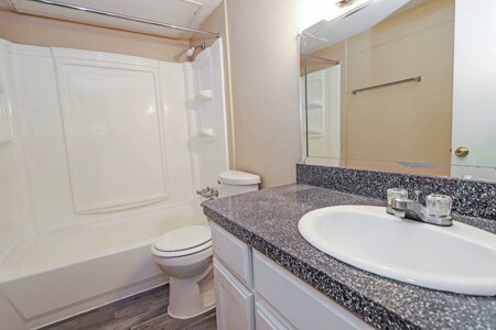 Building Photo - 2701 Green Oaks Rd