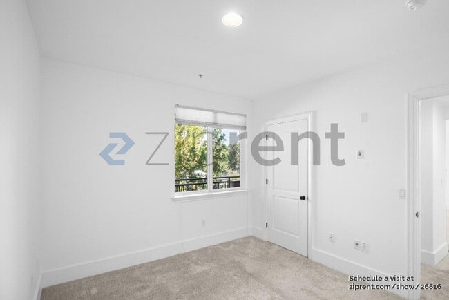 Building Photo - 1310 Creekside Dr
