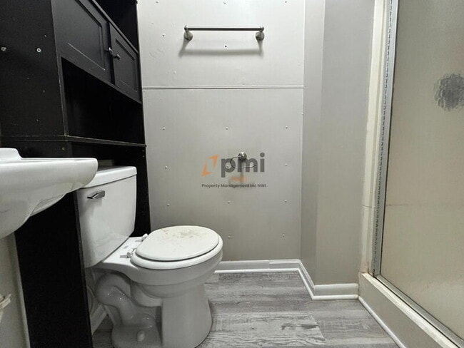 Building Photo - 106 Carter St