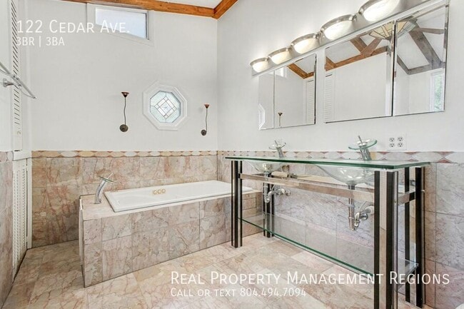 Building Photo - 122 Cedar Ave