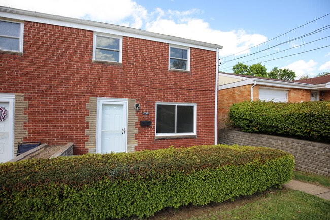 Building Photo - 1213 Monongahela Blvd