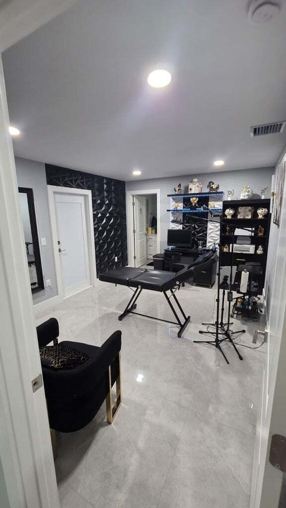 Building Photo - 131 Puffin Ct