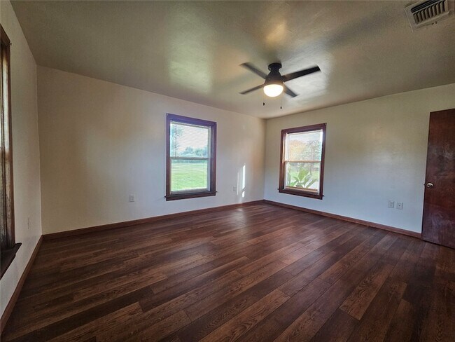 Building Photo - 2901 Ranger Hwy