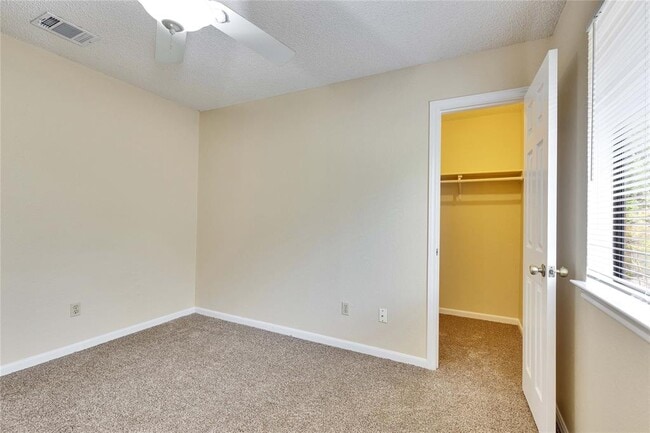 Building Photo - 1709 Pheasant Roost