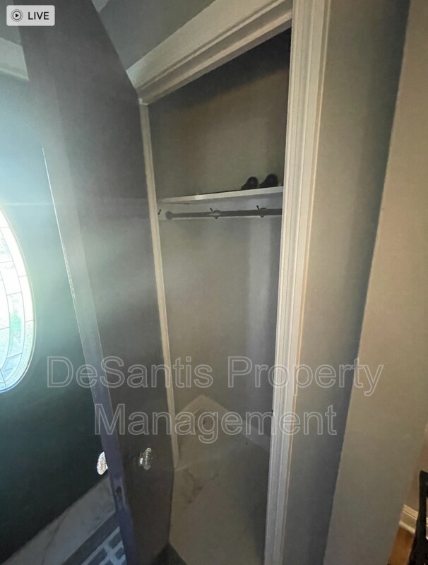 Building Photo - 811 California Ave