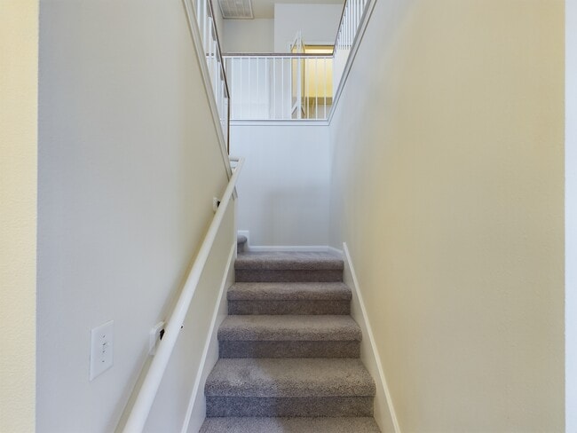 Building Photo - 15123 Meredith Ln