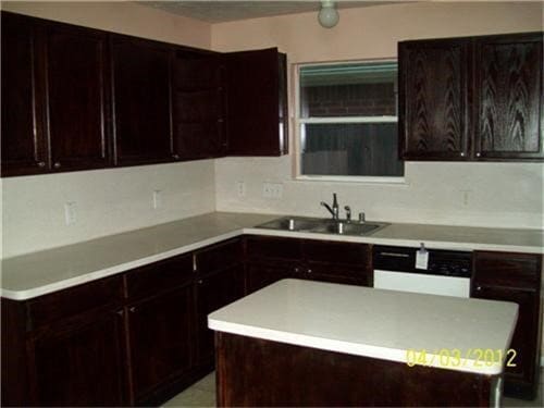 Building Photo - 4702 Daisy Meadow Dr