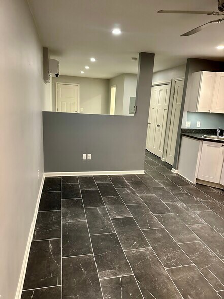 Living / Kitchen - 24 Trimble St