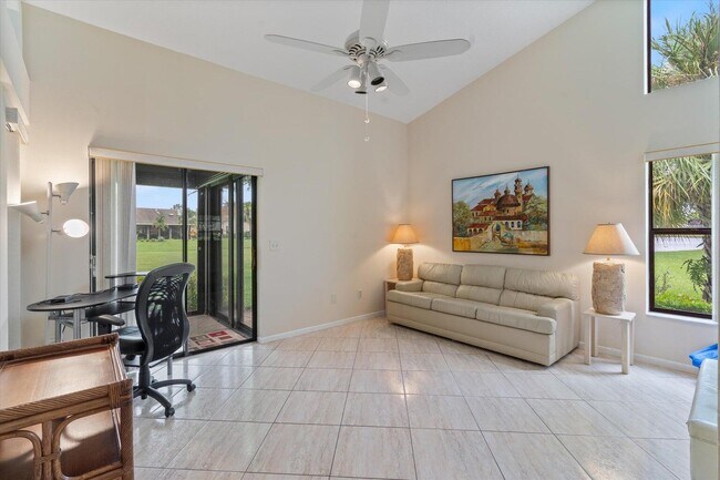 Building Photo - 16700 Willow Creek Dr