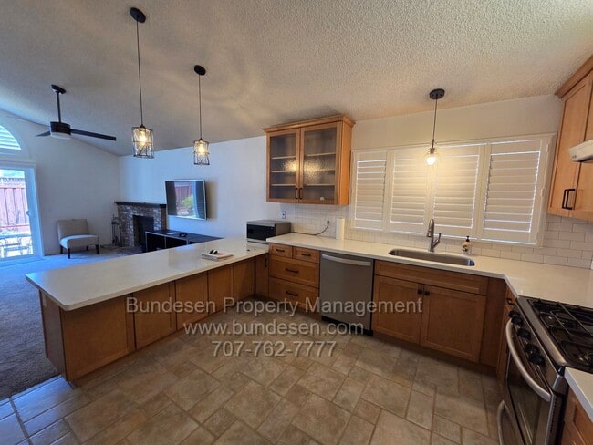 Building Photo - 1388 Miramonte Pl