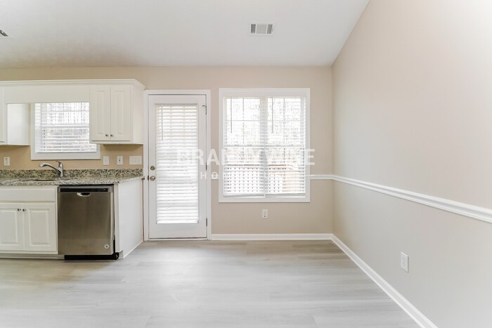 Building Photo - 35 Dews Trail