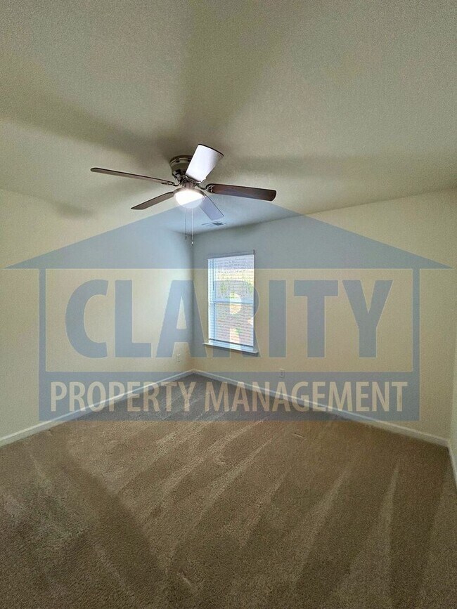 Building Photo - Beautiful 3 bedroom home in North Cleveland neighborhood!